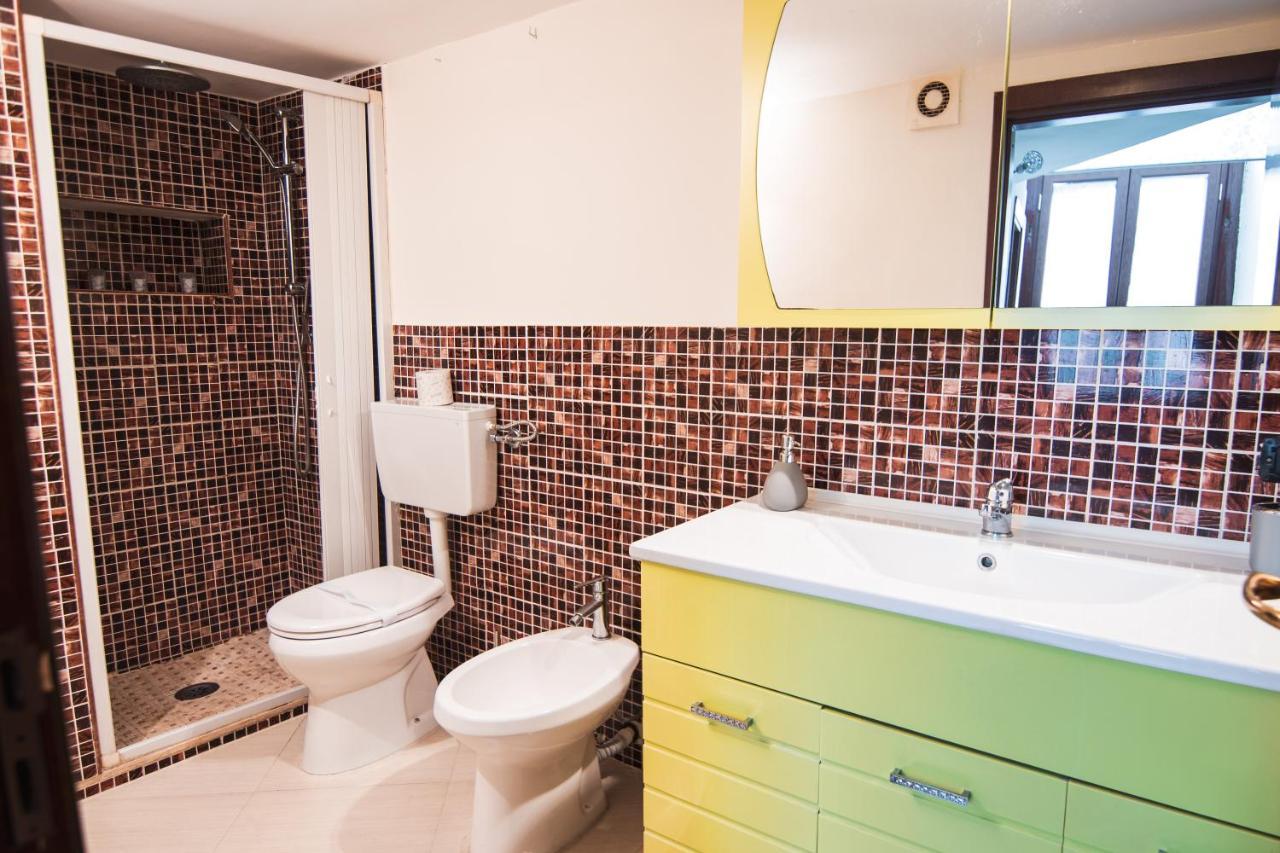 Centro Storico Garibaldi Guest House Napoli Bagian luar foto