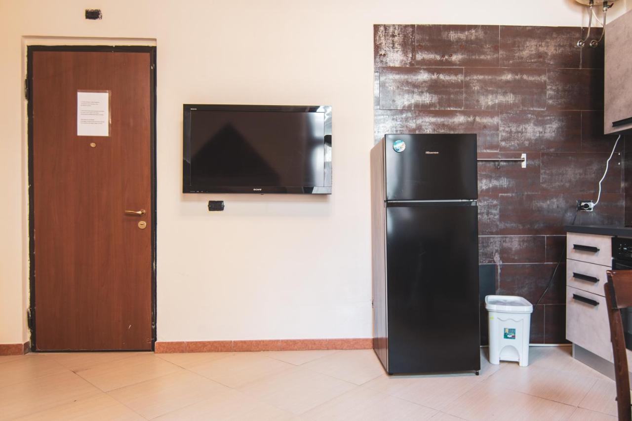 Centro Storico Garibaldi Guest House Napoli Bagian luar foto